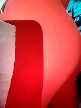 lunna 07 online show from October 25, 2025, 2:41 am