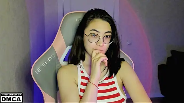 MeilideQian1 online show from November 22, 2025, 5:34 pm