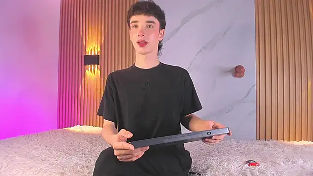 austin rouse online show from October 21, 2025, 7:36 pm