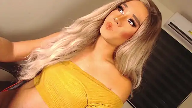 SissifyMeNow online show from October 23, 2025, 12:10 am