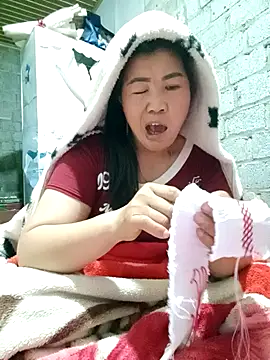 Snapshot of jienrrr chatting on October 12, 2025, 10:53 pm jienrrr online show from October 12, 2025, 10:53 pm