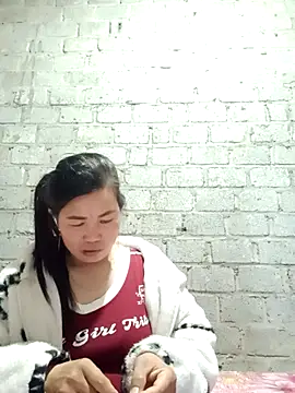 Snapshot of jienrrr chatting on October 15, 2025, 11:43 am jienrrr online show from October 15, 2025, 11:43 am