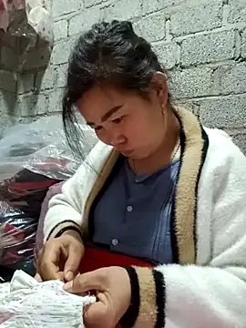 Snapshot of jienrrr chatting on October 23, 2025, 1:16 am jienrrr online show from October 23, 2025, 1:16 am