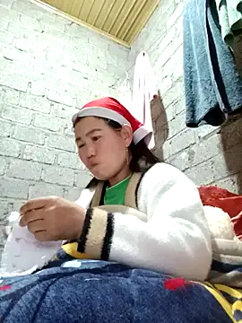 jienrrr online show from December 1, 2025, 11:32 pm