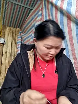 yoowwmr online show from November 2, 2025, 2:58 am