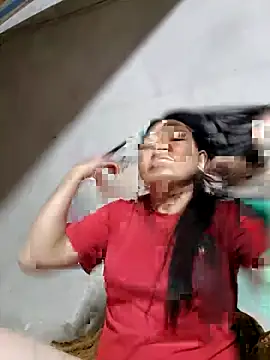 yoowwmr online show from November 9, 2025, 2:04 pm