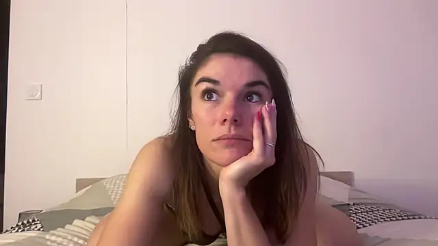 Snapshot of Caro663 chatting on October 23, 2025, 7:23 pm Caro663 online show from October 23, 2025, 7:23 pm