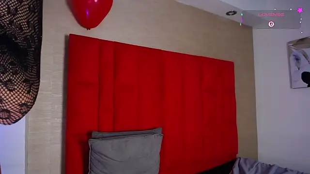 Snapshot of Ezra_Storm chatting on February 15, 2026, 7:51 am Ezra Storm online show from February 15, 2026, 7:51 am