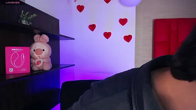 Snapshot of Ezra_Storm chatting on February 17, 2026, 4:31 am Ezra Storm online show from February 17, 2026, 4:31 am