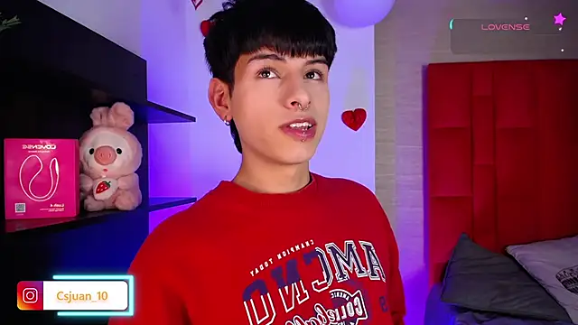 Snapshot of Ezra_Storm chatting on February 18, 2026, 4:52 am Ezra Storm online show from February 18, 2026, 4:52 am