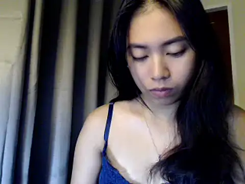 Snapshot of candycrushyyy chatting on September 9, 2025, 6:40 pm candycrushyyy online show from September 9, 2025, 6:40 pm