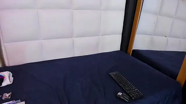 Nicky six333 online show from September 23, 2025, 12:19 pm