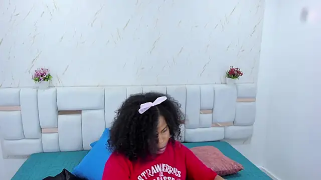 MiiaSmith   online show from December 21, 2025, 9:44 pm