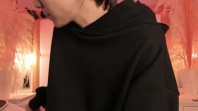 Daphne And Roger online show from February 9, 2026, 11:03 am