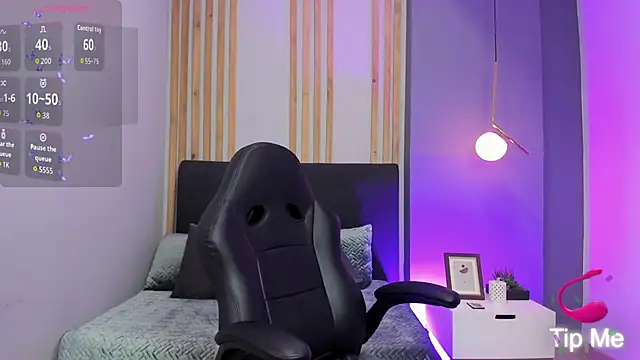 Snapshot of ivy_collins_ chatting on October 5, 2025, 9:02 pm ivy collins online show from October 5, 2025, 9:02 pm