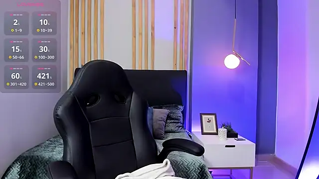 Snapshot of ivy_collins_ chatting on October 10, 2025, 9:47 pm ivy collins online show from October 10, 2025, 9:47 pm