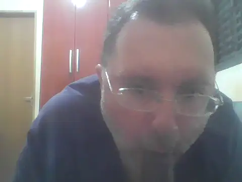 Luised80 online show from April 11, 2026, 4:33 pm