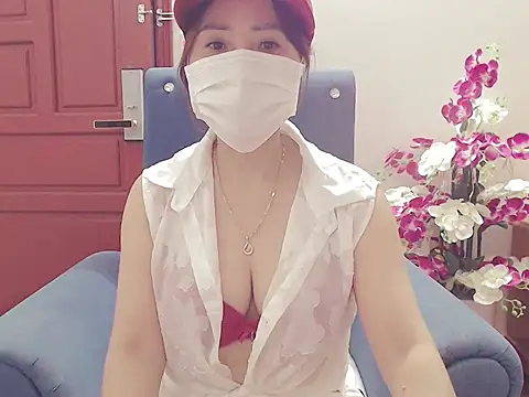 ruby 8x online show from November 1, 2025, 11:23 am