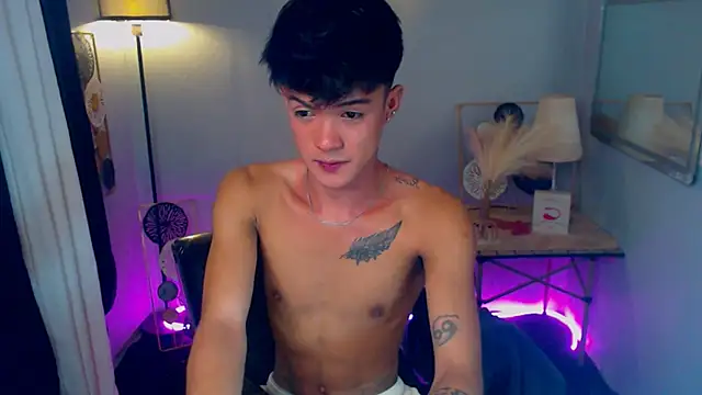 robinmartinxx online show from September 19, 2025, 10:27 am