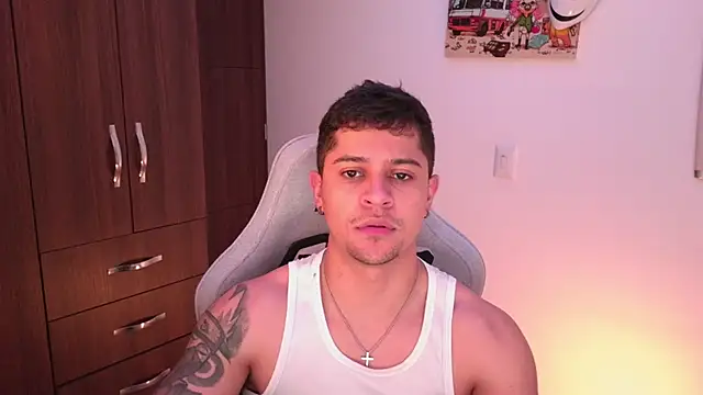 domsantiago  online show from October 28, 2025, 1:20 am