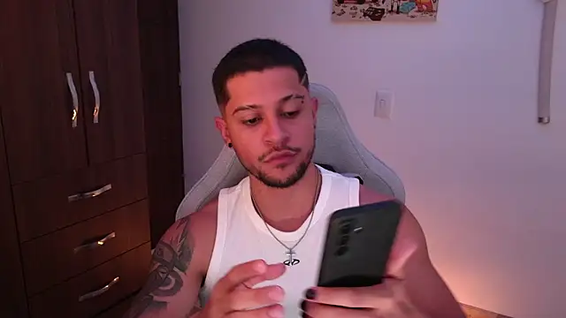 domsantiago  online show from February 12, 2026, 3:34 am