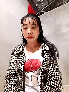 emaame68 online show from October 18, 2025, 2:07 pm