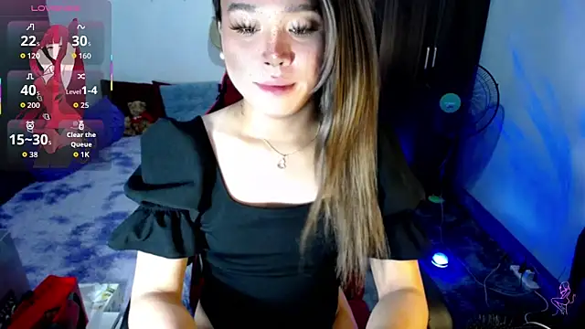 Urassiansweetcummer online show from February 24, 2026, 1:03 am