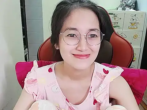 Shulee21 online show from September 13, 2025, 2:00 am