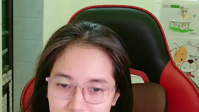 Shulee21 online show from September 22, 2025, 2:24 am