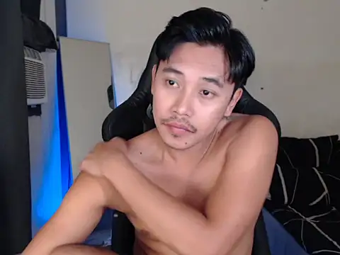 alexsuckable01 online show from October 10, 2025, 3:33 pm