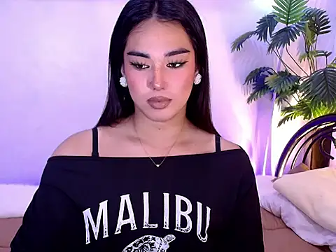 Snapshot of magnificent_kitana chatting on May 1, 2026, 8:24 pm magnificent kitana online show from May 1, 2026, 8:24 pm