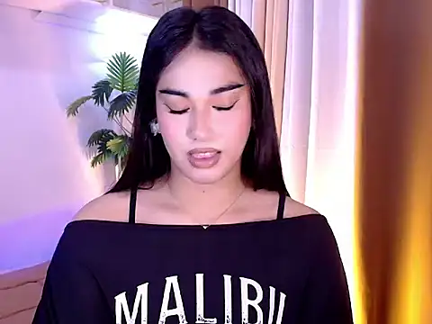 Snapshot of magnificent_kitana chatting on May 6, 2026, 5:29 pm magnificent kitana online show from May 6, 2026, 5:29 pm