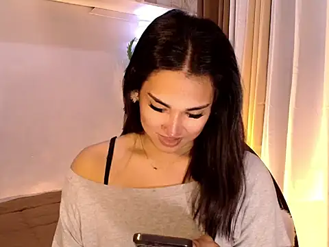 Snapshot of magnificent_kitana chatting on May 17, 2026, 9:11 pm magnificent kitana online show from May 17, 2026, 9:11 pm