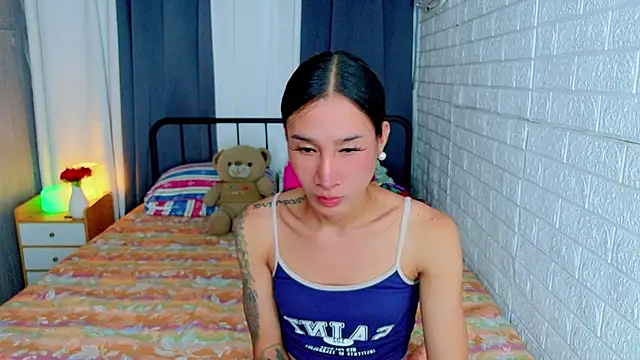 TRANSGODDESSA online show from June 25, 2026, 5:12 am