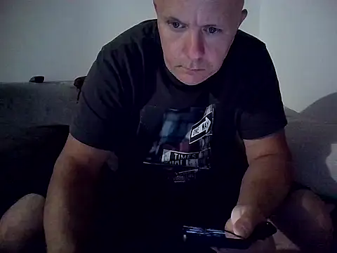 Snapshot of DaDDyLoVeSu83 chatting on May 29, 2026, 7:23 pm DaDDyLoVeSu83 online show from May 29, 2026, 7:23 pm