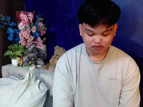 Reynelcock online show from April 12, 2026, 5:18 pm