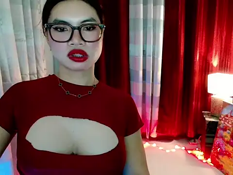 lover girl143 online show from February 6, 2026, 4:32 pm