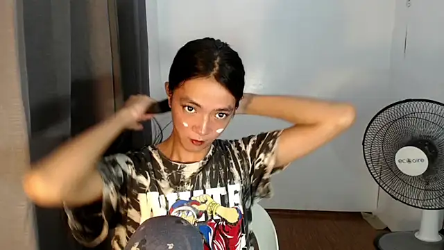 slimladyxoxo online show from September 21, 2025, 5:14 pm