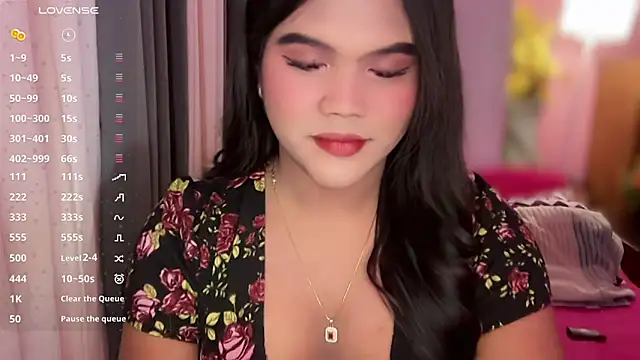 Snapshot of ursweet_sofia chatting on June 21, 2026, 10:29 am ursweet sofia online show from June 21, 2026, 10:29 am