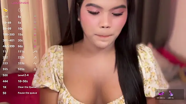 Snapshot of ursweet_sofia chatting on June 27, 2026, 12:10 pm ursweet sofia online show from June 27, 2026, 12:10 pm