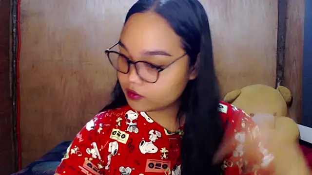  Lylia online show from October 8, 2025, 1:03 am