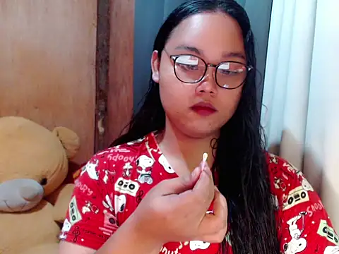  Lylia online show from November 26, 2025, 8:10 pm