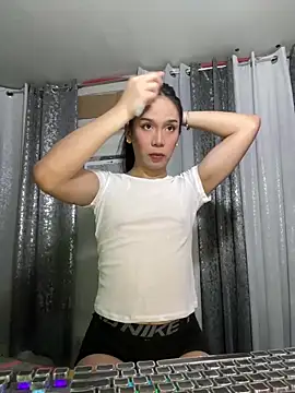 Snapshot of lucyshanex chatting on February 4, 2026, 9:59 am lucyshanex online show from February 4, 2026, 9:59 am