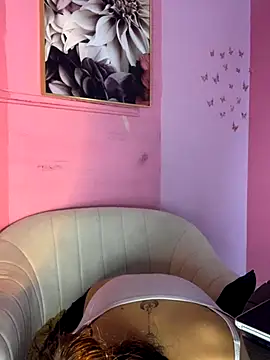 Alaska euphoria online show from December 5, 2025, 6:37 pm