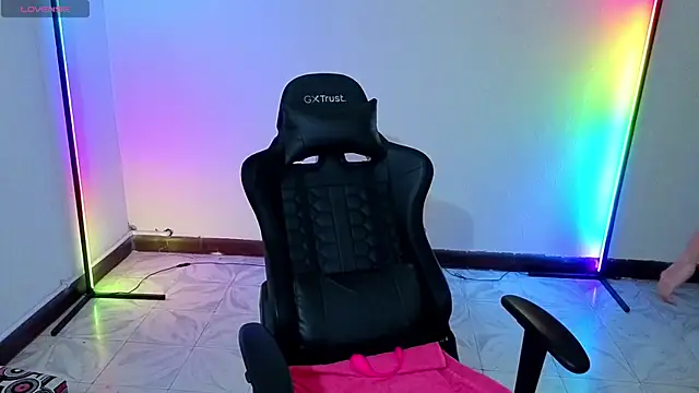 MiaLozanox online show from September 18, 2025, 9:00 am