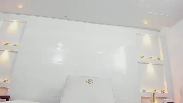 ikia lopez  online show from February 5, 2026, 12:10 pm