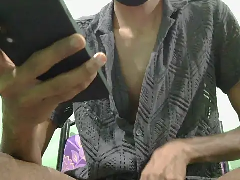 rockyy23boy online show from October 14, 2025, 5:58 pm