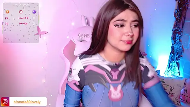 hinnata lovely online show from September 29, 2025, 12:32 pm