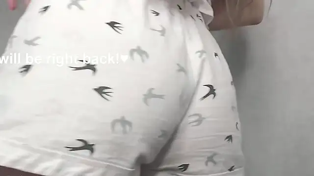 cute elfy  online show from November 15, 2025, 2:24 pm