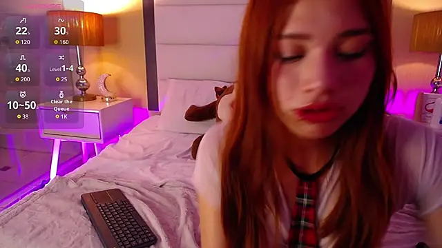 Solara- online show from September 24, 2025, 8:01 pm